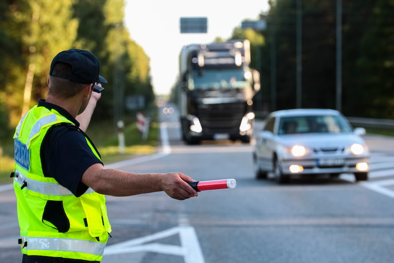 How Do Traffic Marshals Handle Emergency Situations?